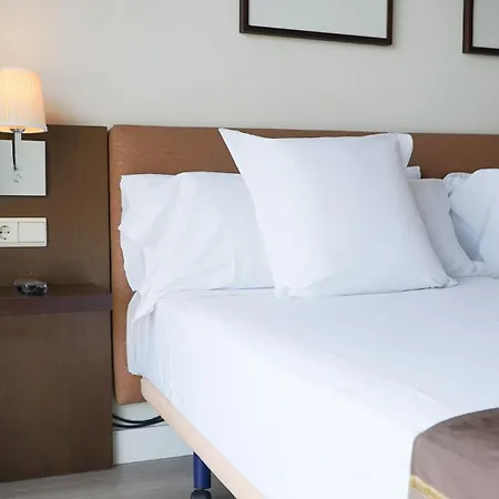 Vertice 4* Seville